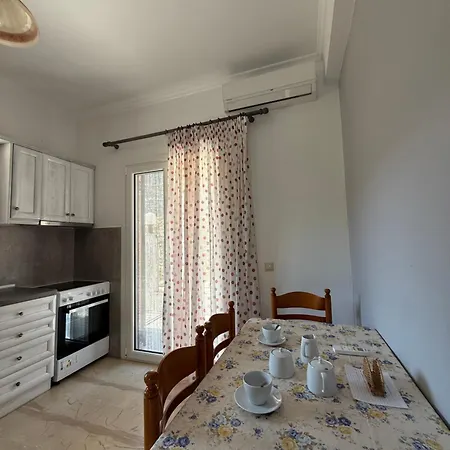 Cornelia * Лакка