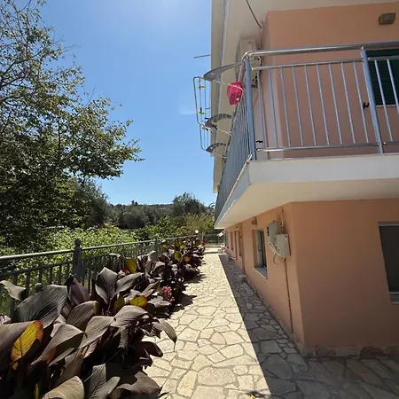 Cornelia * Lakka (Paxos)